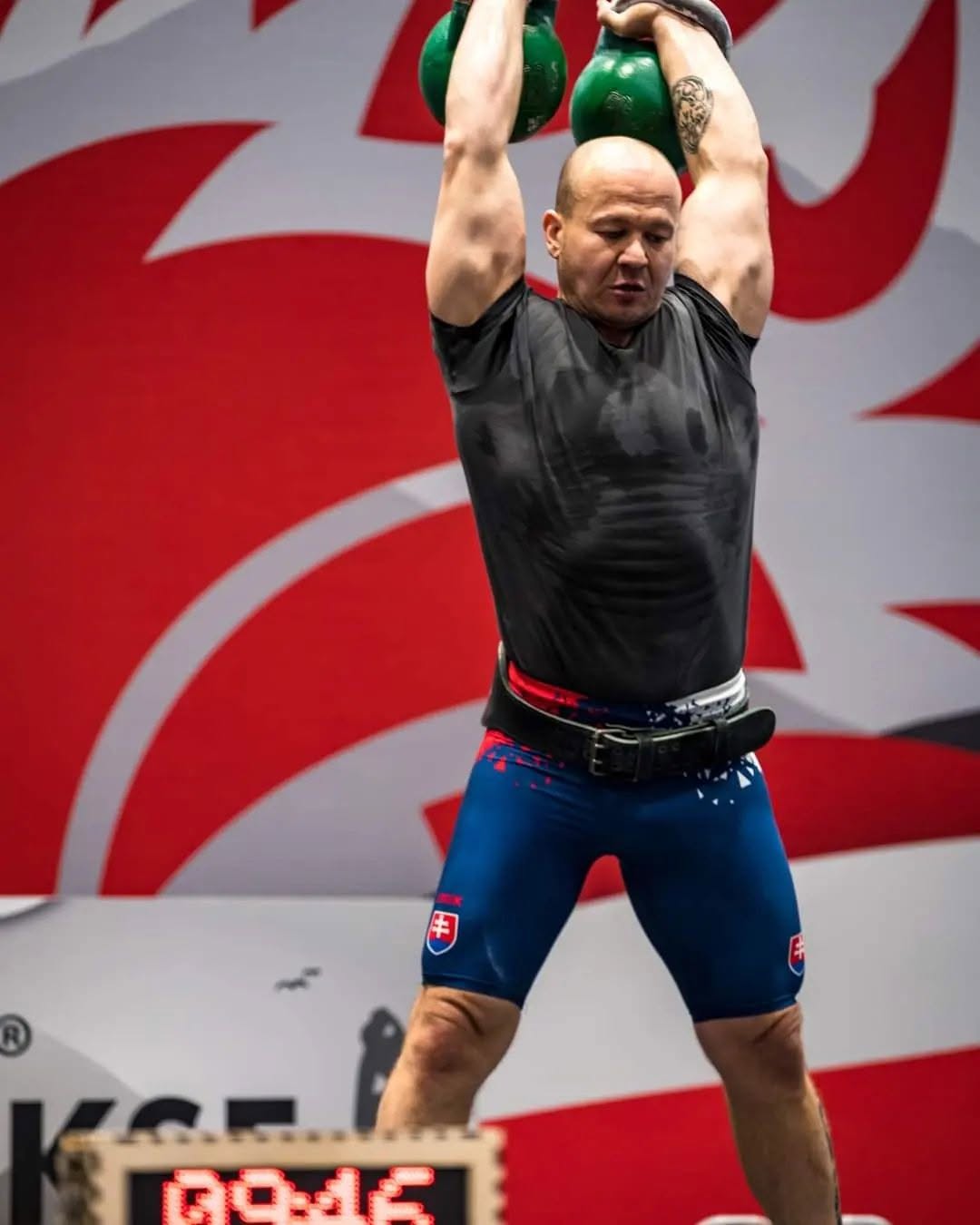 Jozef Masaryk pri súťaži s kettlebellmi
